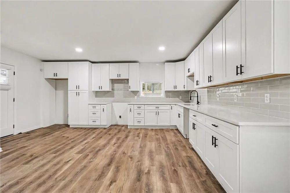 951 Reed Avenue East Point, GA 30344