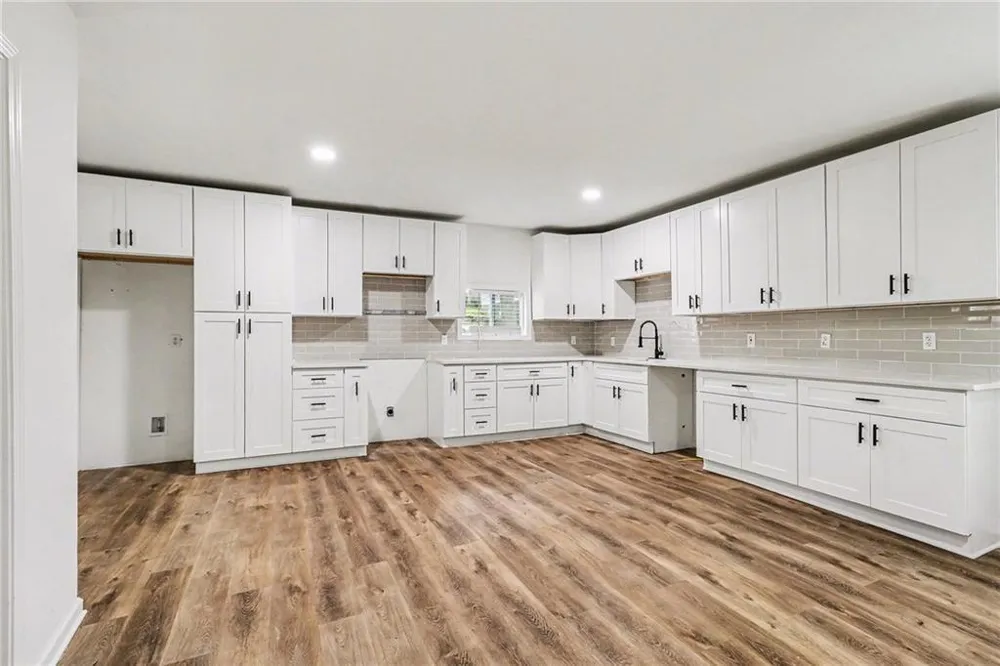 951 Reed Avenue East Point, GA 30344