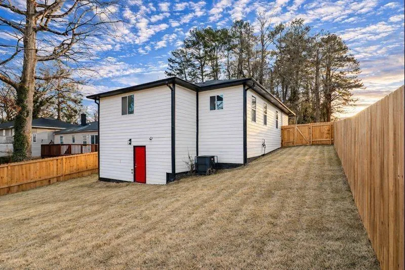 951 Reed Avenue East Point, GA 30344