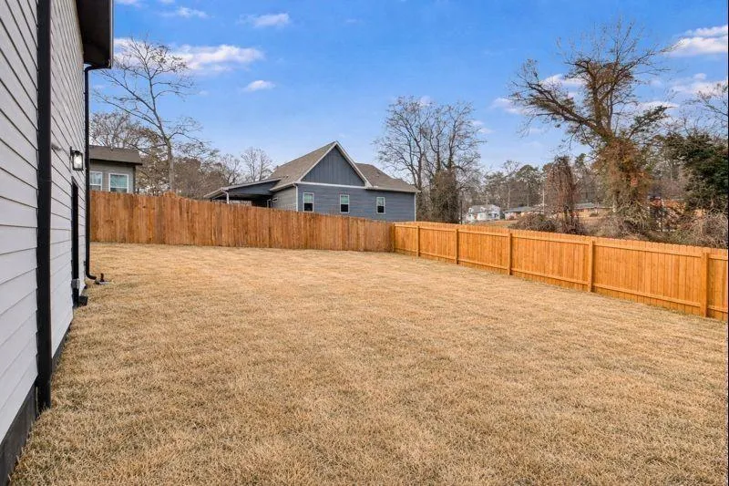 951 Reed Avenue East Point, GA 30344