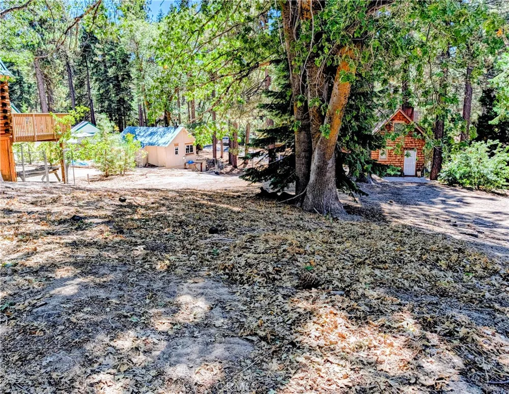 33413 Holcomb Creek Green Valley Lake, CA 92341