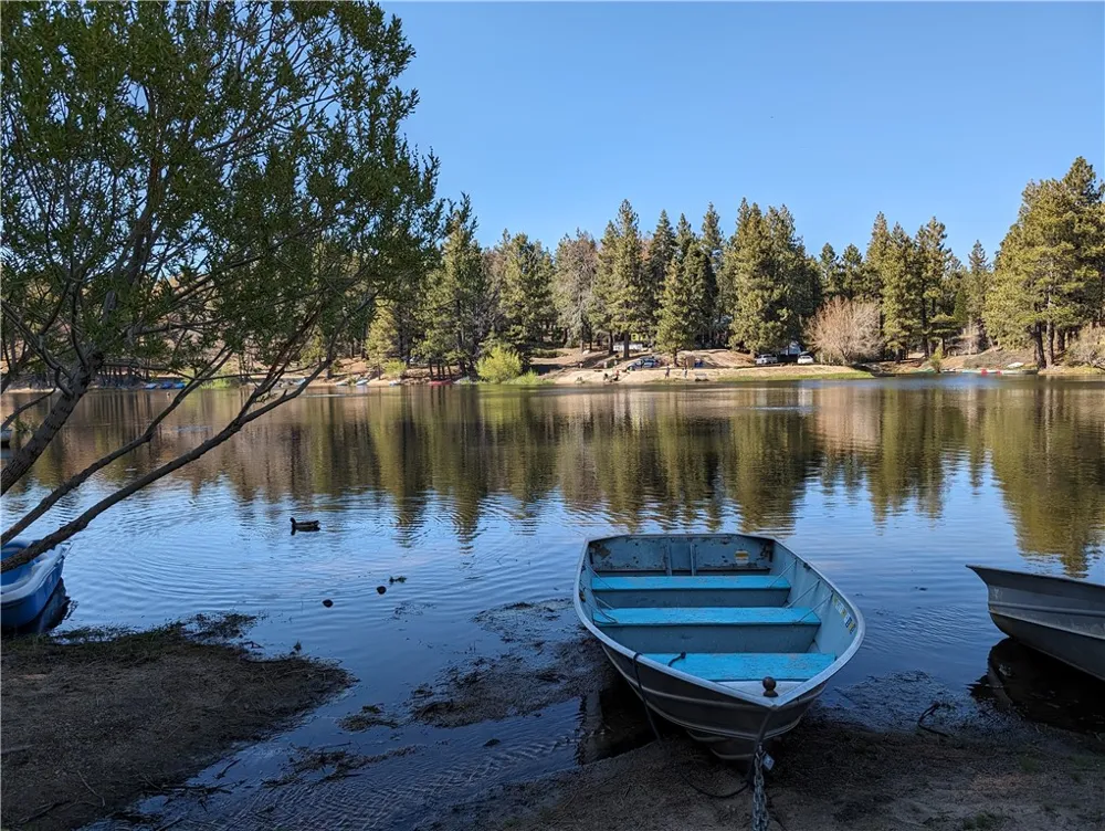 33413 Holcomb Creek Green Valley Lake, CA 92341