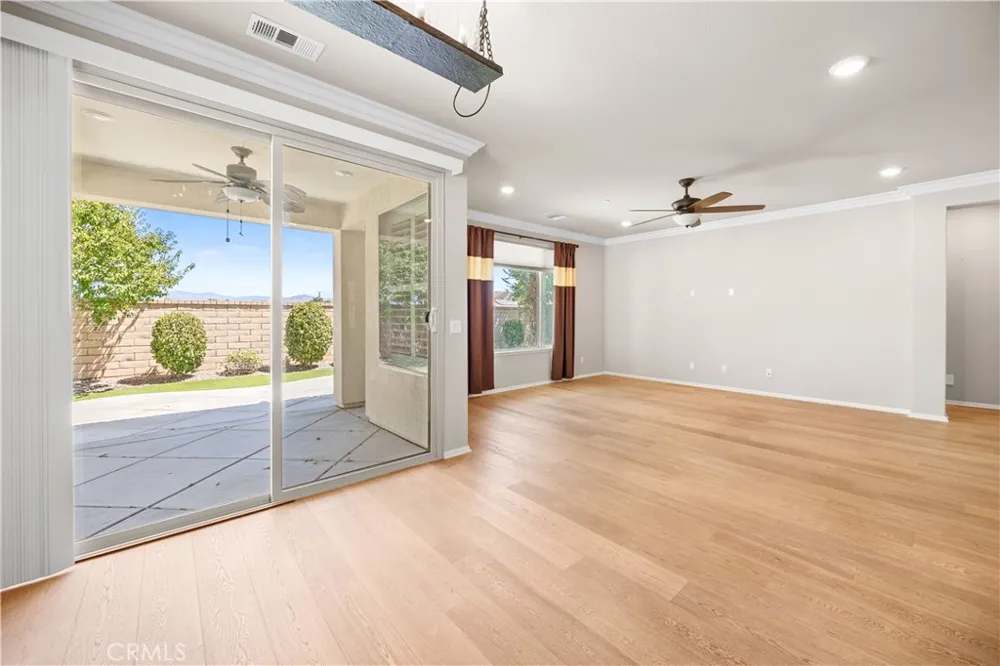 1382 Via Rivas Hemet, CA 92545