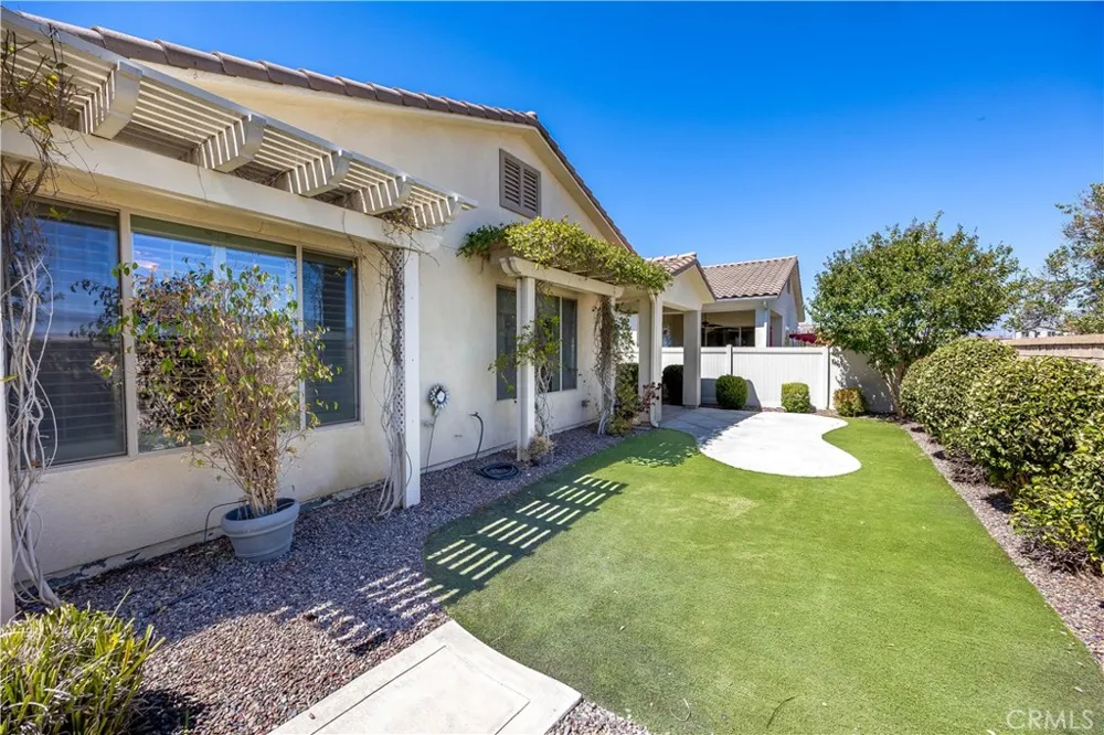 1382 Via Rivas Hemet, CA 92545