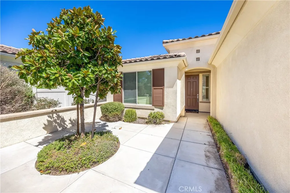 1382 Via Rivas Hemet, CA 92545