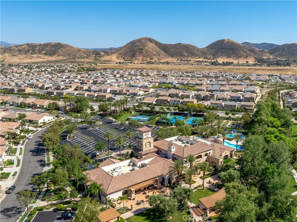 1382 Via Rivas Hemet, CA 92545