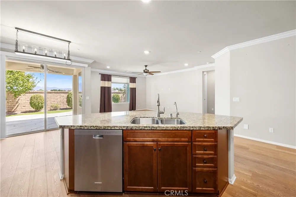 1382 Via Rivas Hemet, CA 92545
