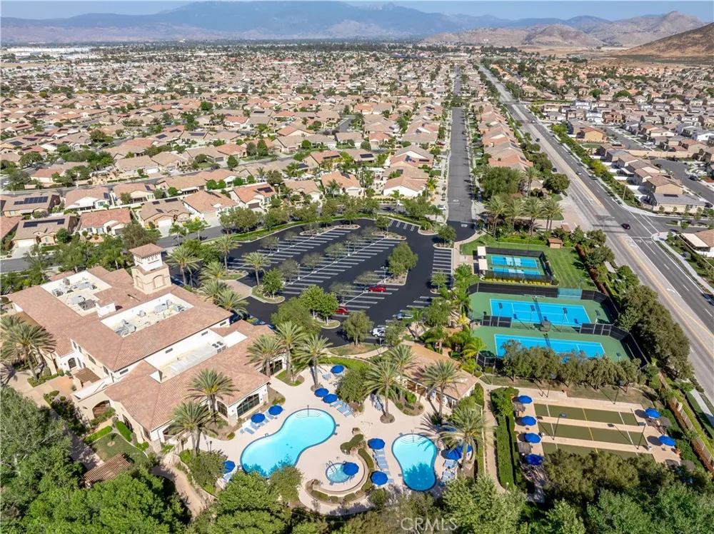 1382 Via Rivas Hemet, CA 92545