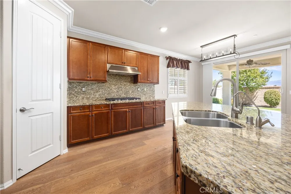 1382 Via Rivas Hemet, CA 92545