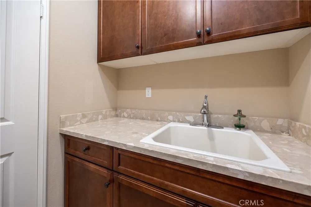 1382 Via Rivas Hemet, CA 92545