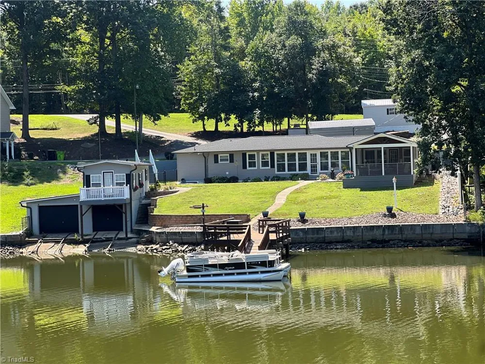 1102 Riverview Road Lexington, NC 27292