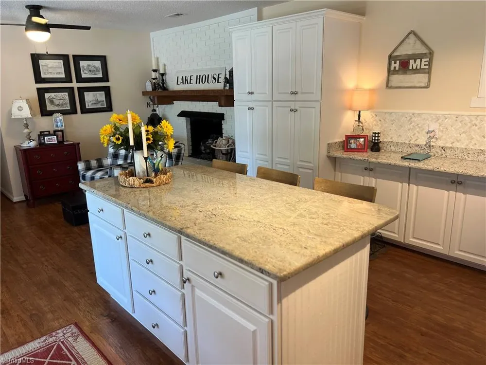1102 Riverview Road Lexington, NC 27292