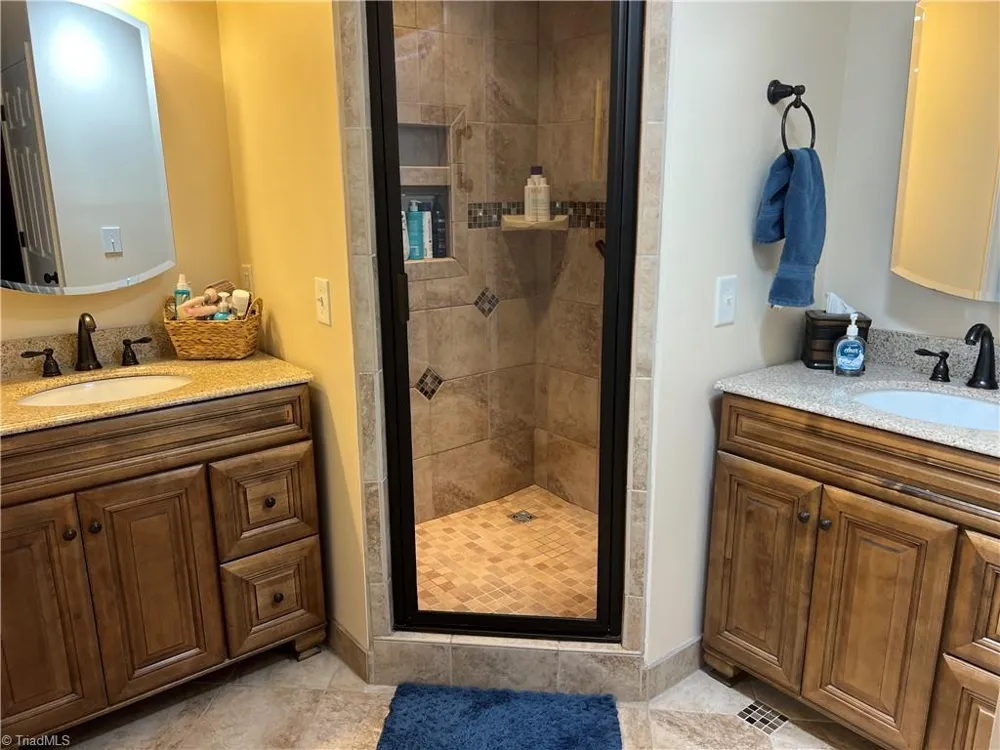 1102 Riverview Road Lexington, NC 27292
