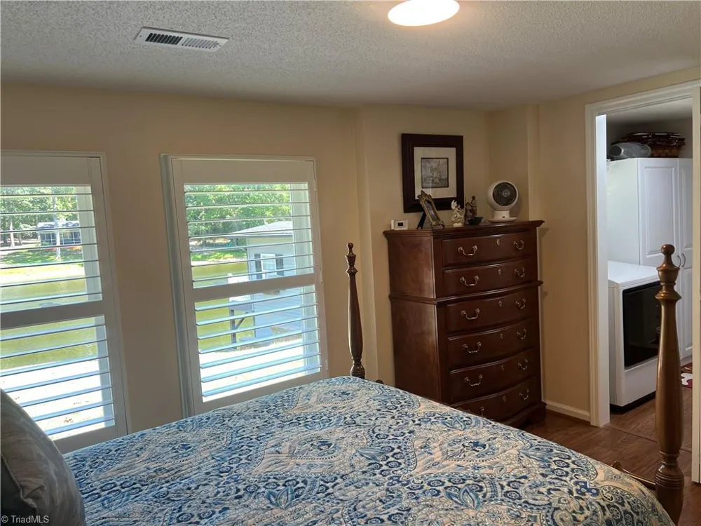 1102 Riverview Road Lexington, NC 27292