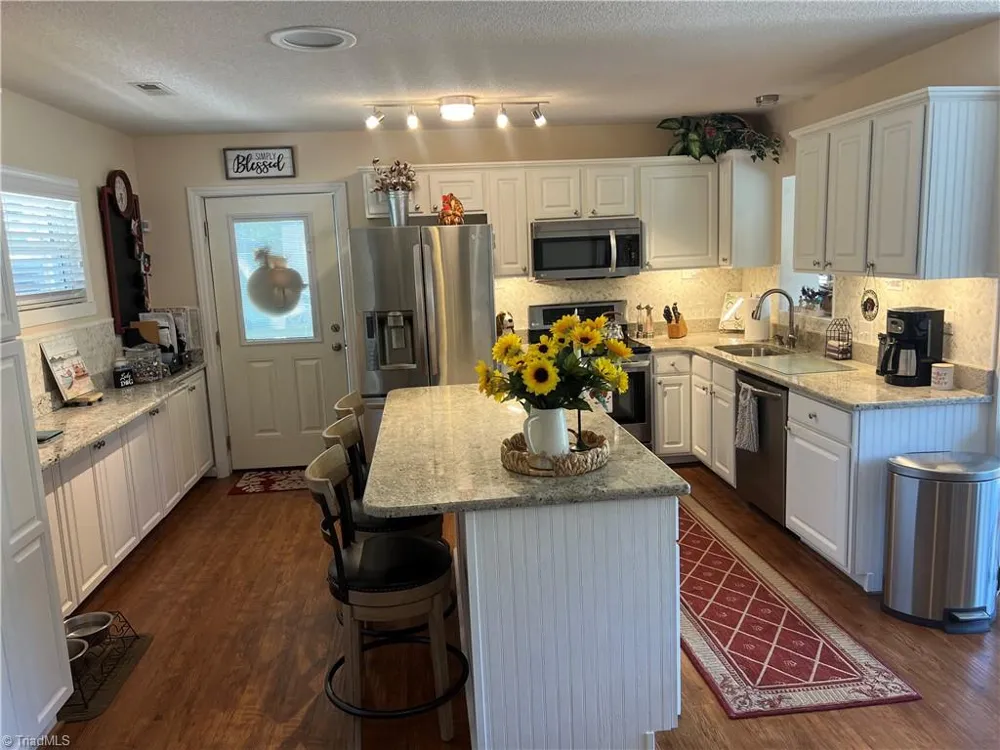 1102 Riverview Road Lexington, NC 27292