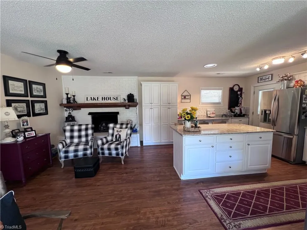 1102 Riverview Road Lexington, NC 27292