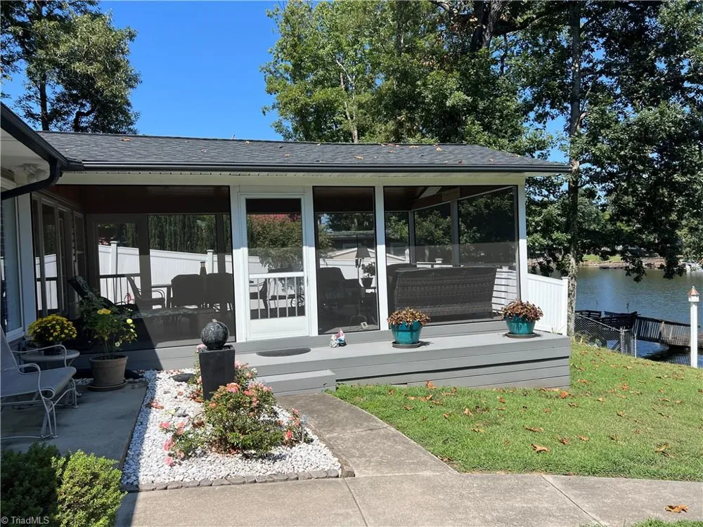 1102 Riverview Road Lexington, NC 27292