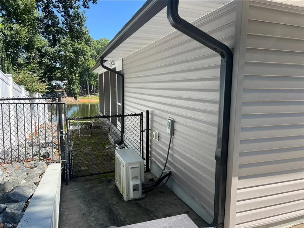 1102 Riverview Road Lexington, NC 27292