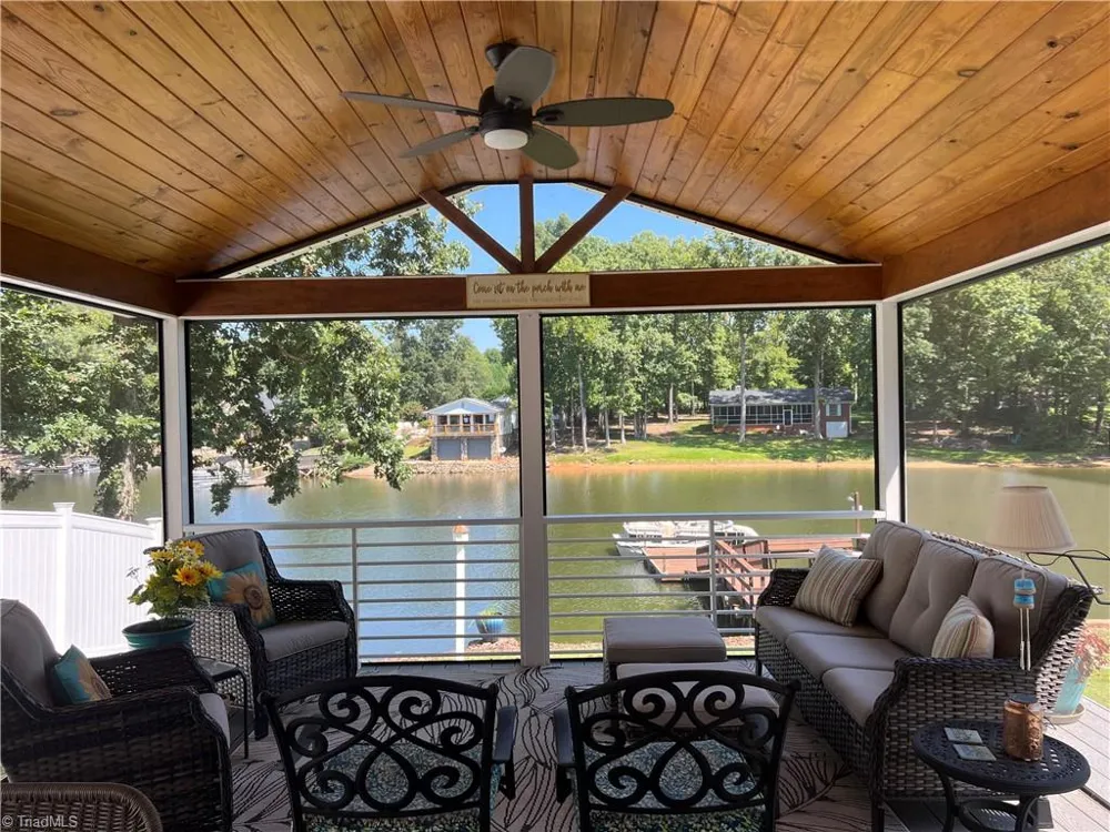 1102 Riverview Road Lexington, NC 27292