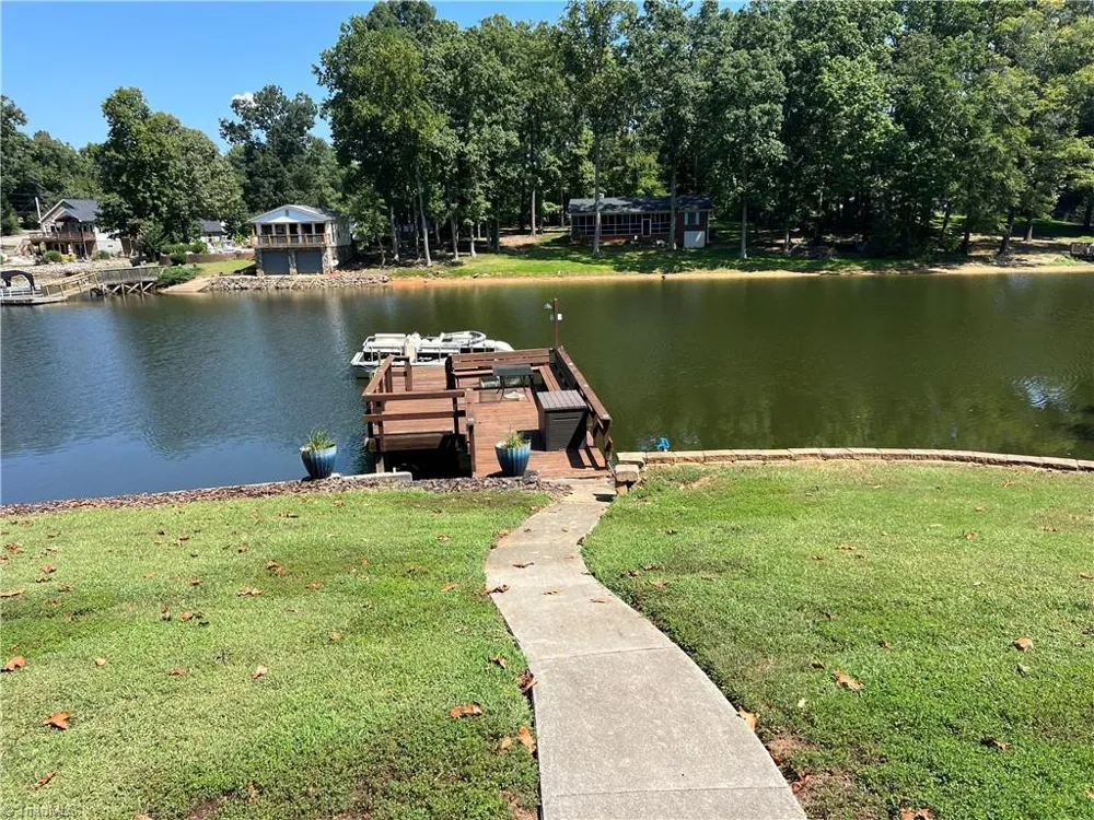 1102 Riverview Road Lexington, NC 27292