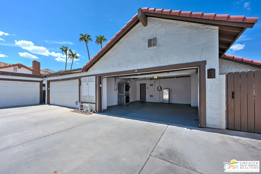 2487 S Gene Autry Trail Palm Springs, CA 92264