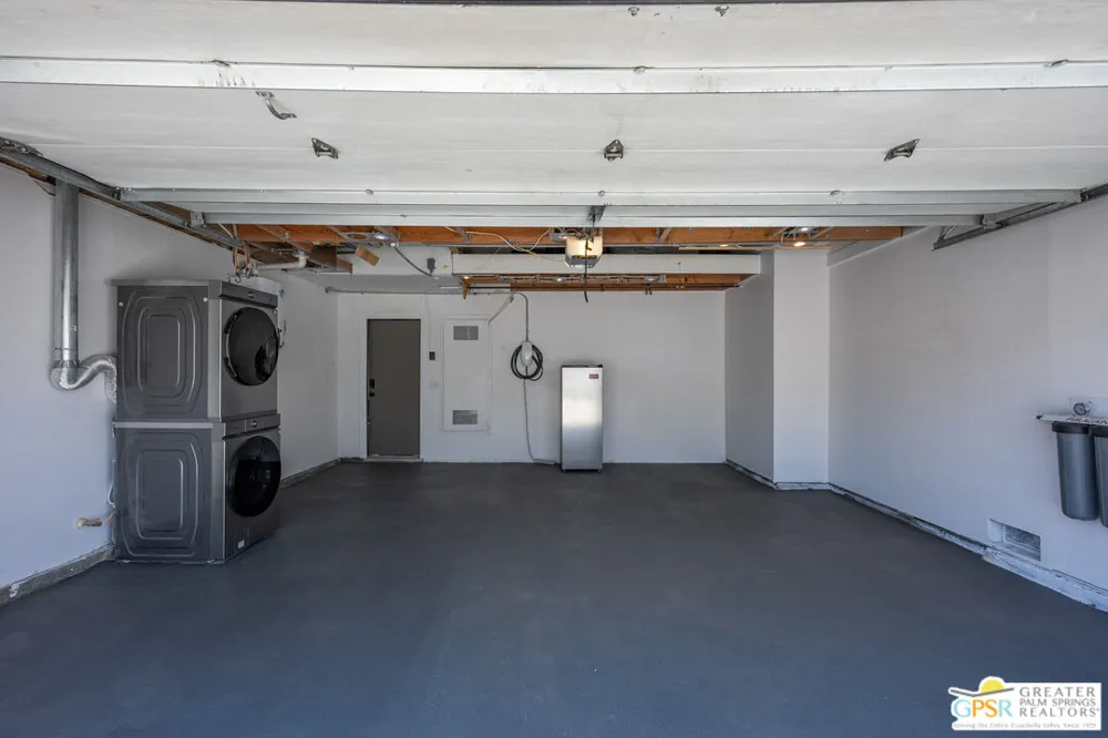2487 S Gene Autry Trail Palm Springs, CA 92264