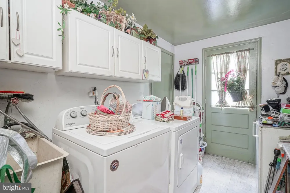 126 HENFIELD AVENUE Cherry Hill, NJ 08003