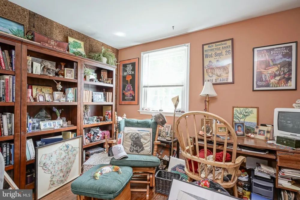 126 HENFIELD AVENUE Cherry Hill, NJ 08003