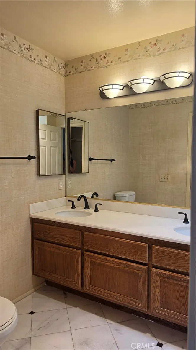 116 Oxford #40 Irvine, CA 92612