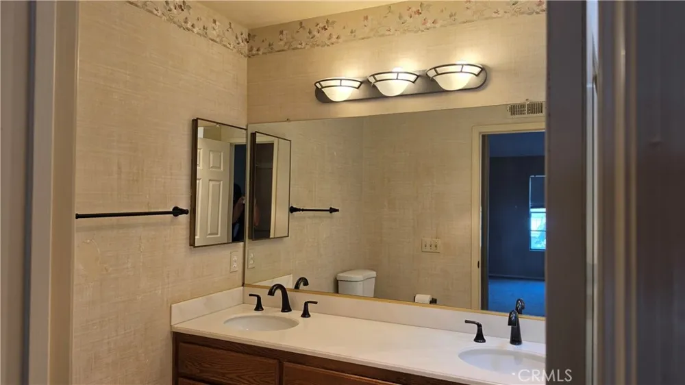 116 Oxford #40 Irvine, CA 92612