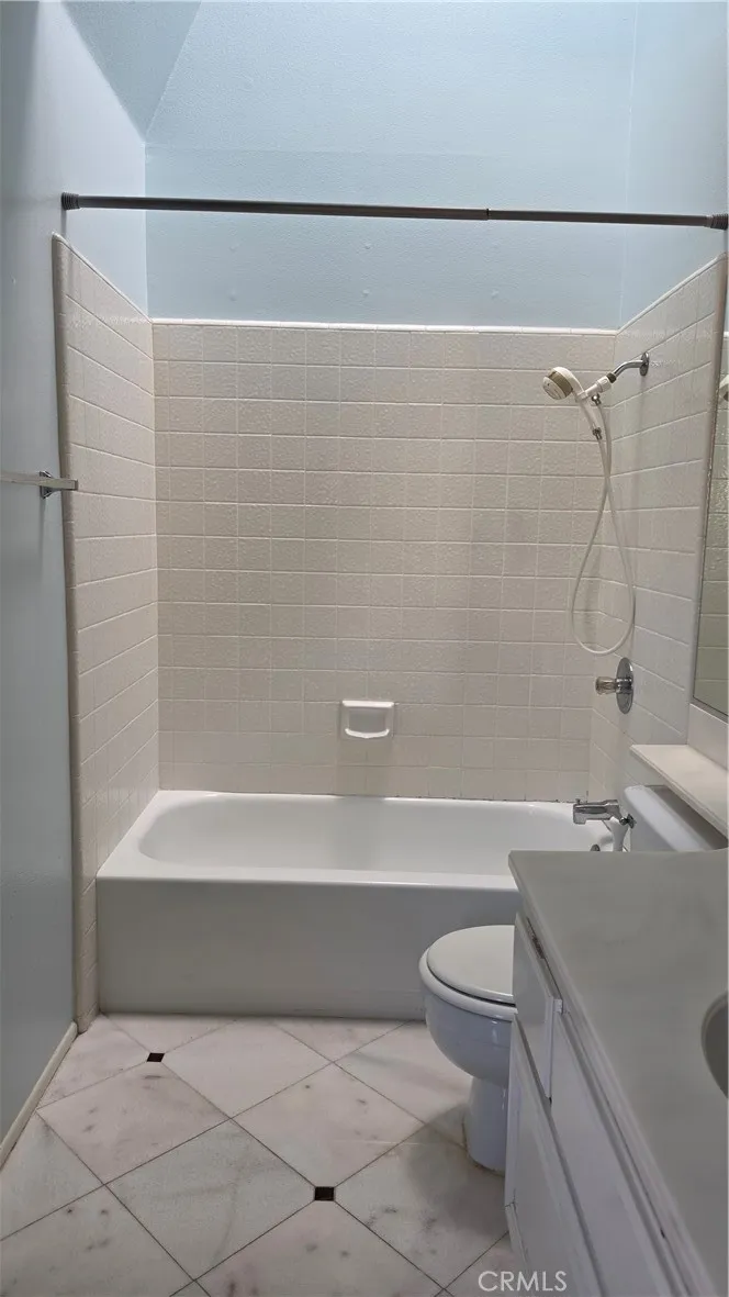 116 Oxford #40 Irvine, CA 92612