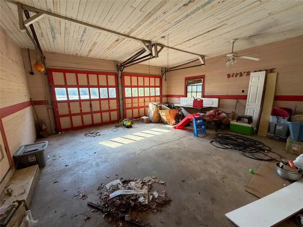 941 S Texas Street De Leon, TX 76444