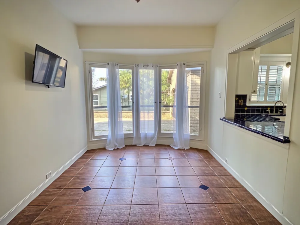 941 S Texas Street De Leon, TX 76444