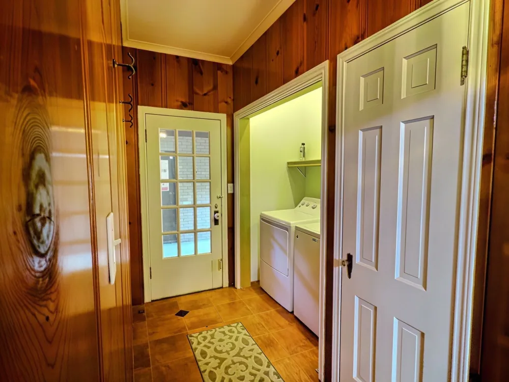 941 S Texas Street De Leon, TX 76444