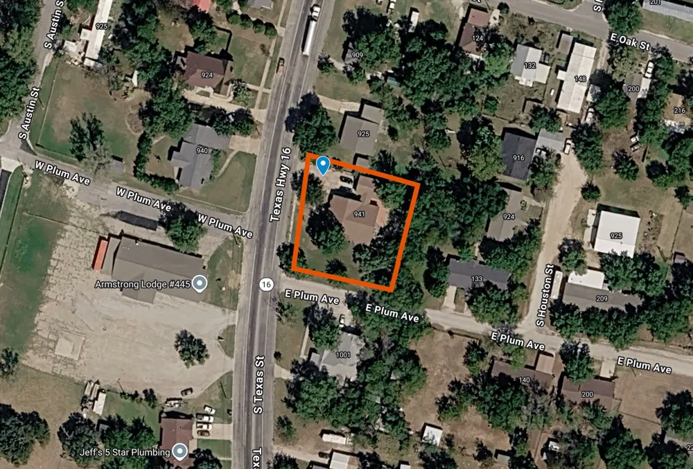 941 S Texas Street De Leon, TX 76444