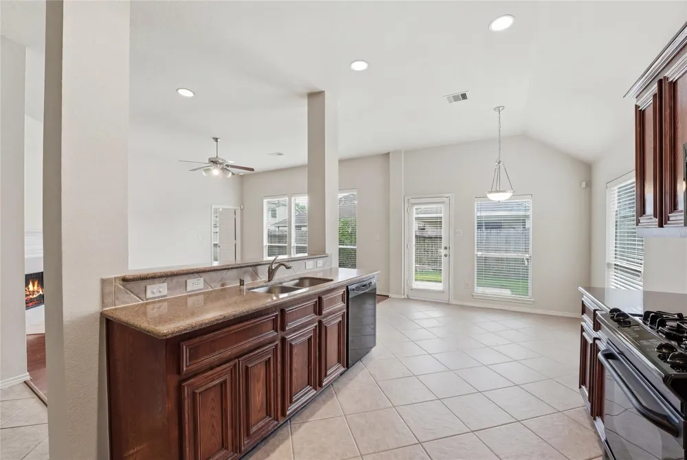 1502 Lauren Creek Lane Spring, TX 77386
