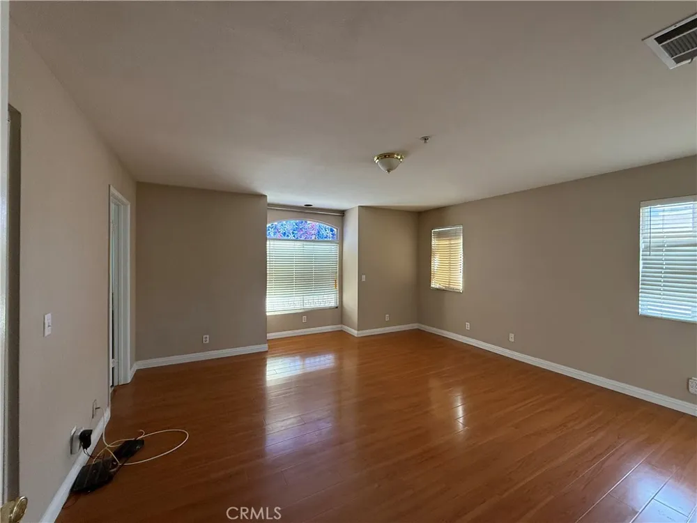 5143 Peck El Monte, CA 91732
