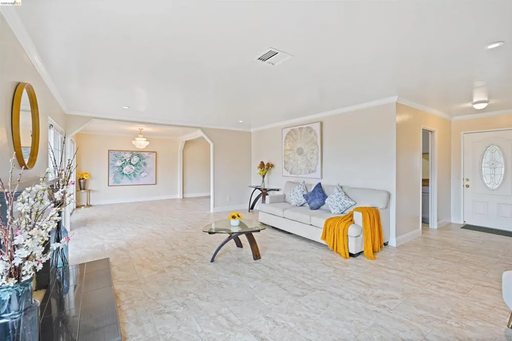 53 Marshall Way Vallejo, CA 94589