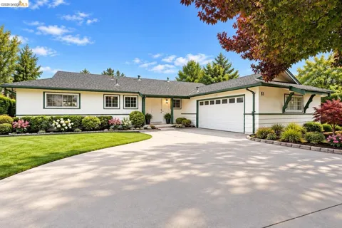 53 Marshall Way