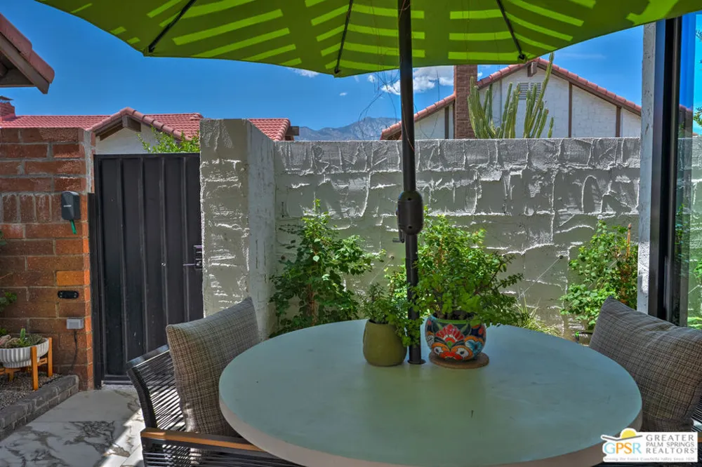 2487 S Gene Autry Trail #A Palm Springs, CA 92264
