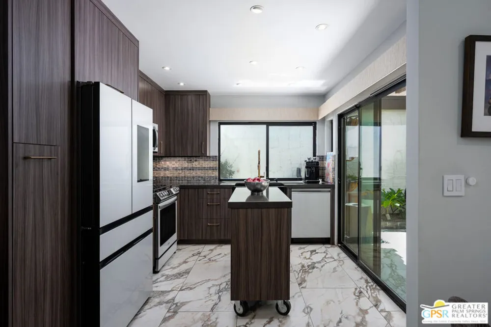 2487 S Gene Autry Trail #A Palm Springs, CA 92264