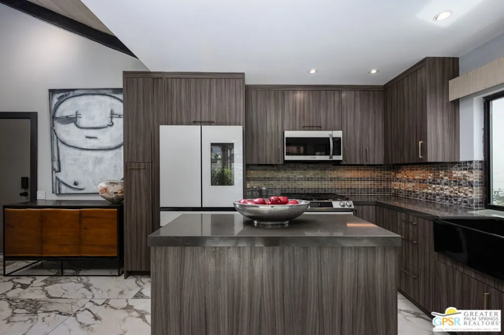 2487 S Gene Autry Trail #A Palm Springs, CA 92264