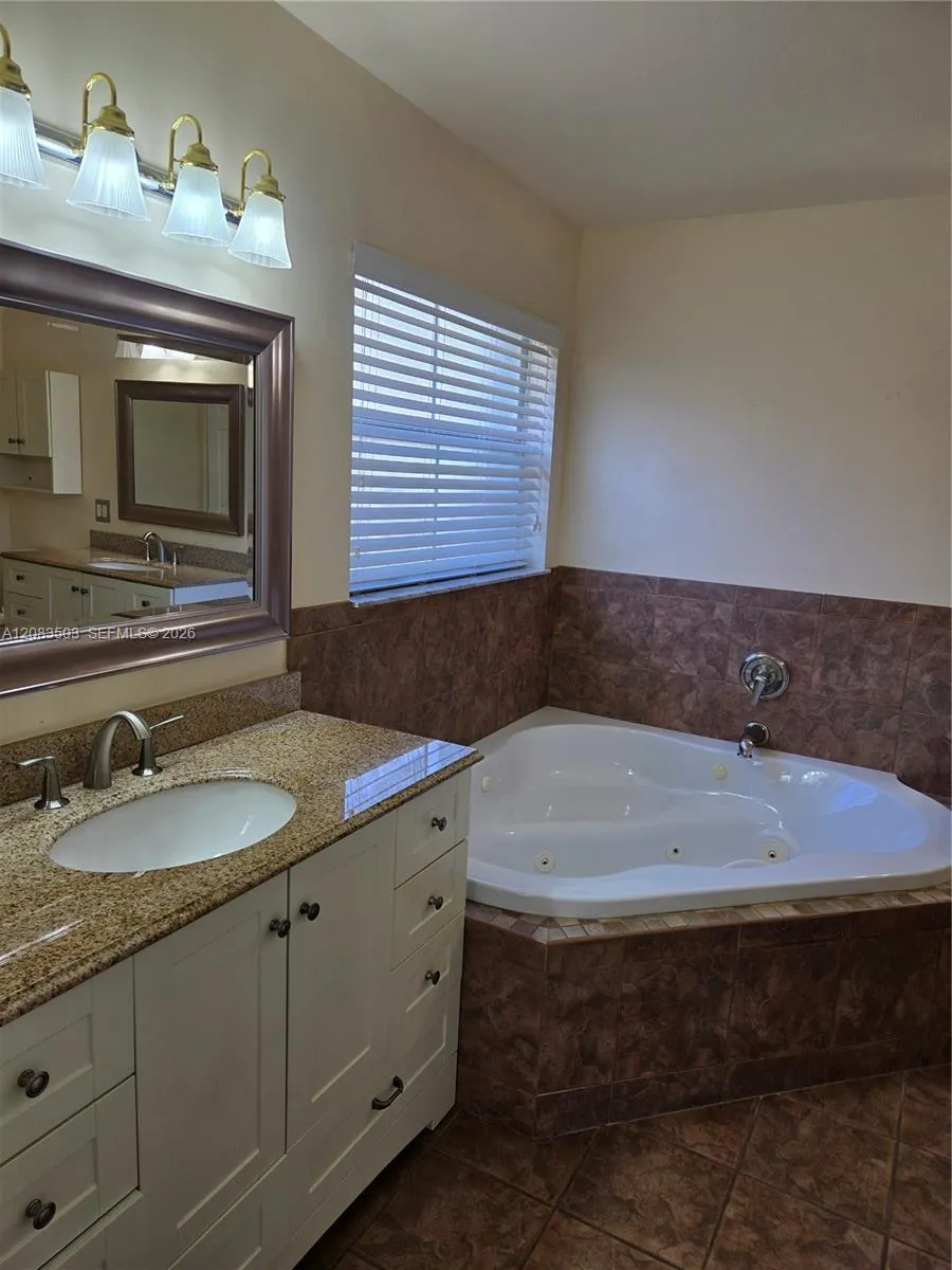 14246 SW 162nd St Miami, FL 33177