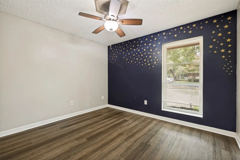 1909 Oak Hill Drive Corinth, TX 76210