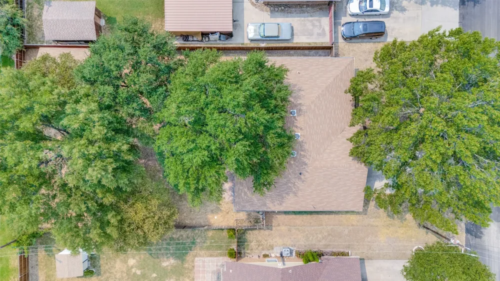 1909 Oak Hill Drive Corinth, TX 76210