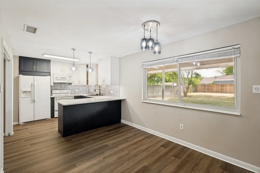 1909 Oak Hill Drive Corinth, TX 76210