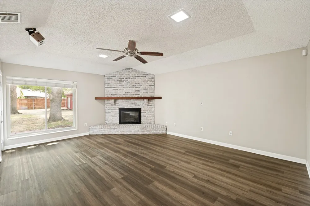 1909 Oak Hill Drive Corinth, TX 76210