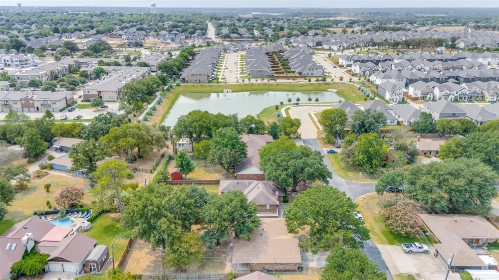 1909 Oak Hill Drive Corinth, TX 76210