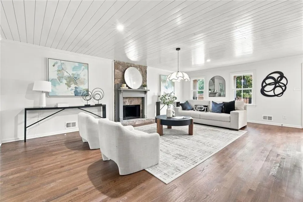 287 Rising Star Road Fayetteville, GA 30215