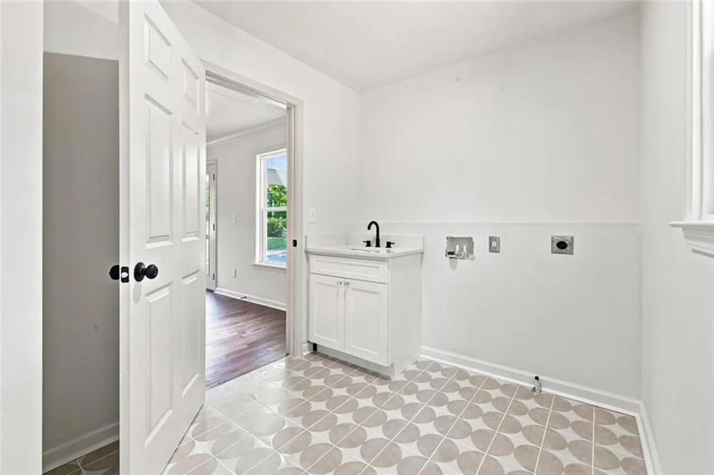 287 Rising Star Road Fayetteville, GA 30215